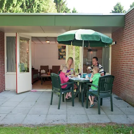 Cosy With Microwave In The Middle Of De Maasduinen *